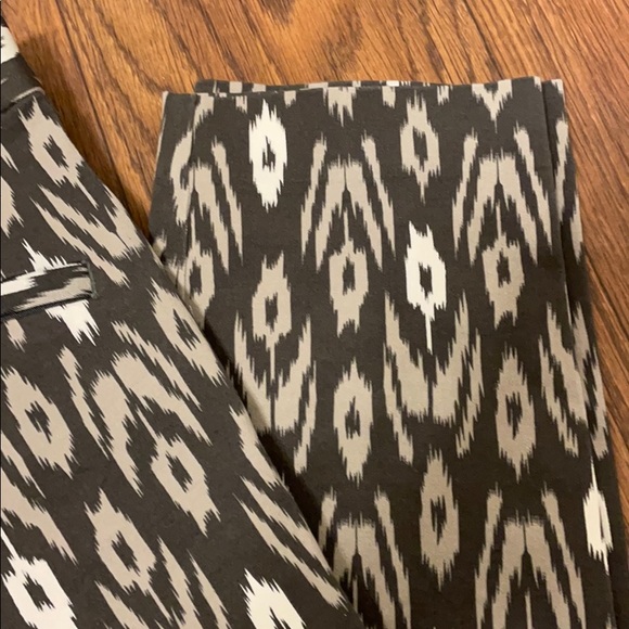 GAP Printed Slacks Size 14 R - Picture 3 of 7